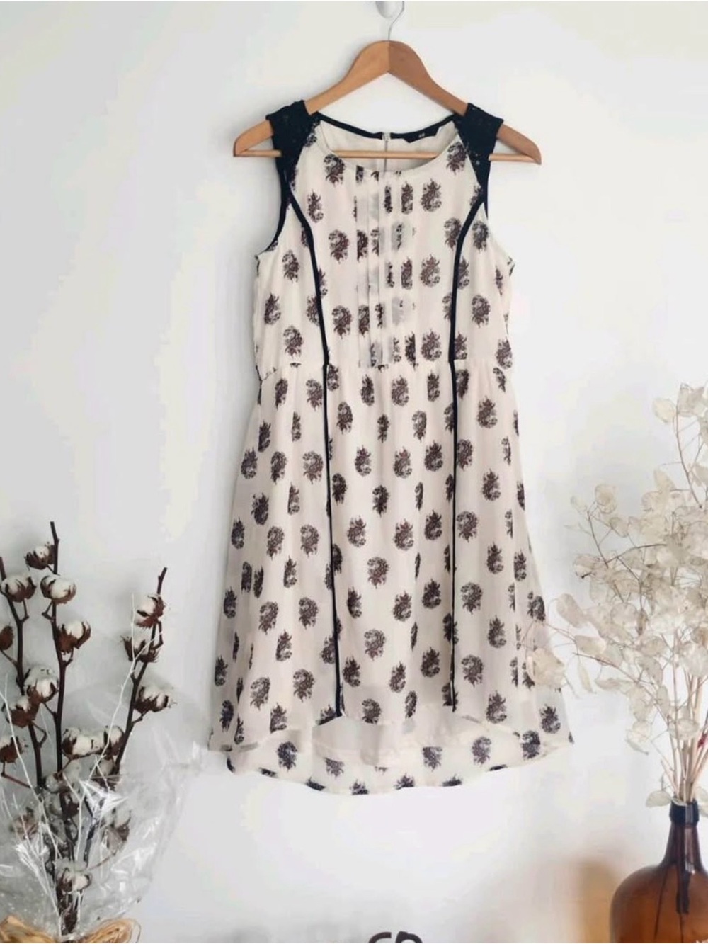 H&M Cream Floral High-Low Dress with Black Trim